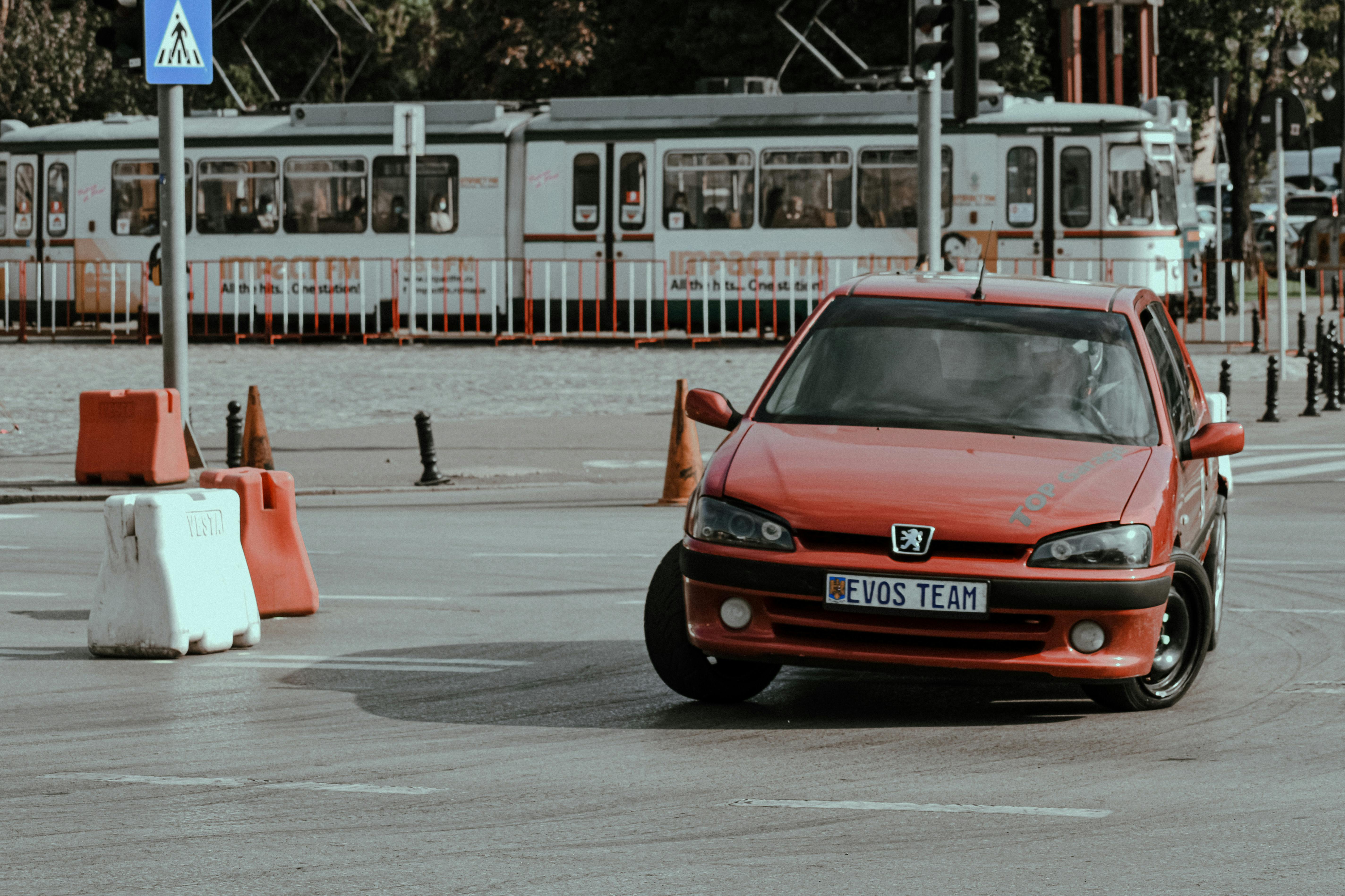 Peugeot 106 race car editorial photography. Image of williams - 106018557