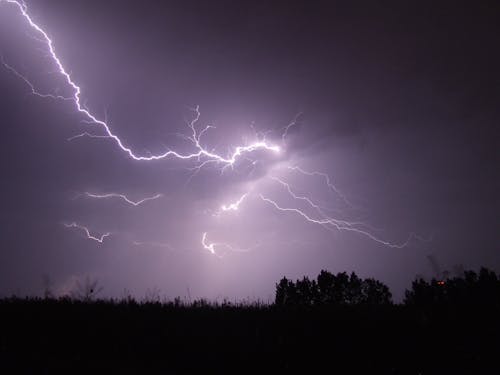 gece, gök gürlemesi, gök gürültülü fırtına içeren Ücretsiz stok fotoğraf