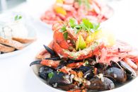 Bowl of Mussels and Shrimps Selective-focus Photography