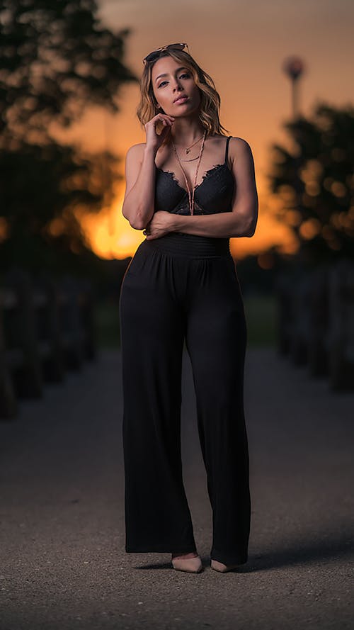 How To photography Poses Women Quick Tips