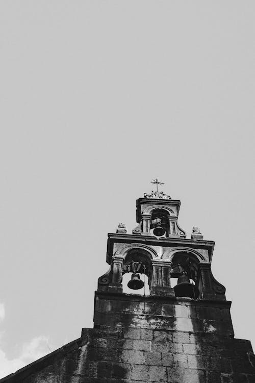 Бесплатное стоковое фото с башня с колоколом, в возрасте, монохромный