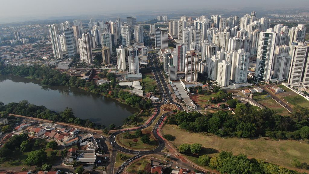 Baratas no esgoto Chapecó: Como evitar e combater infestação