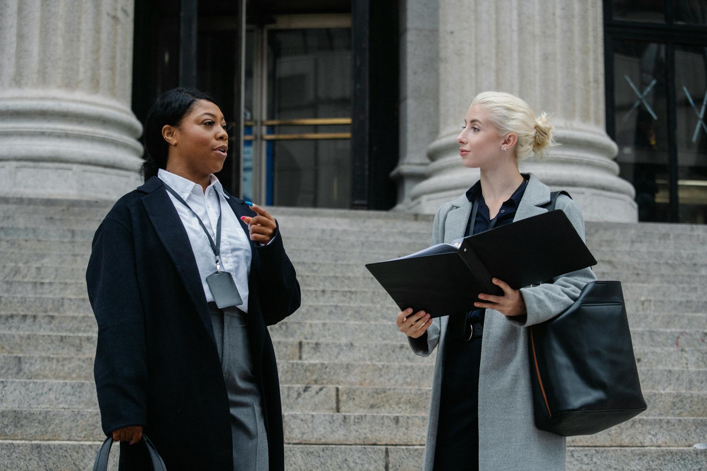  A divorce lawyer meeting with a colleague