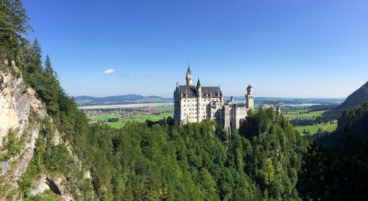 White Castle In The Mountains