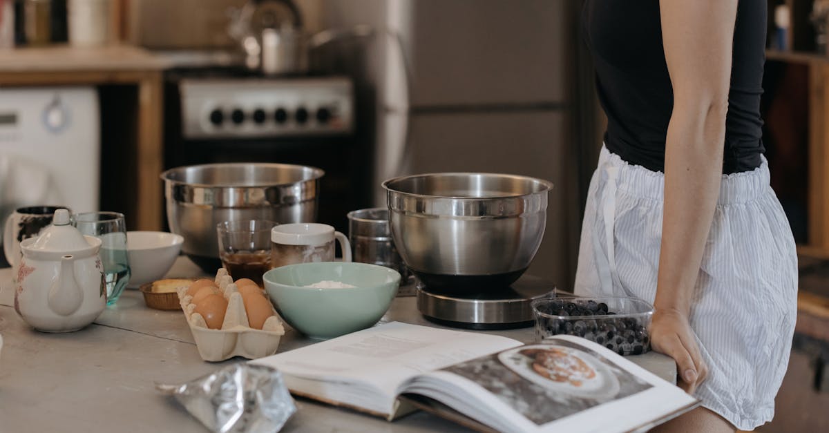 How to make over medium eggs on the stove