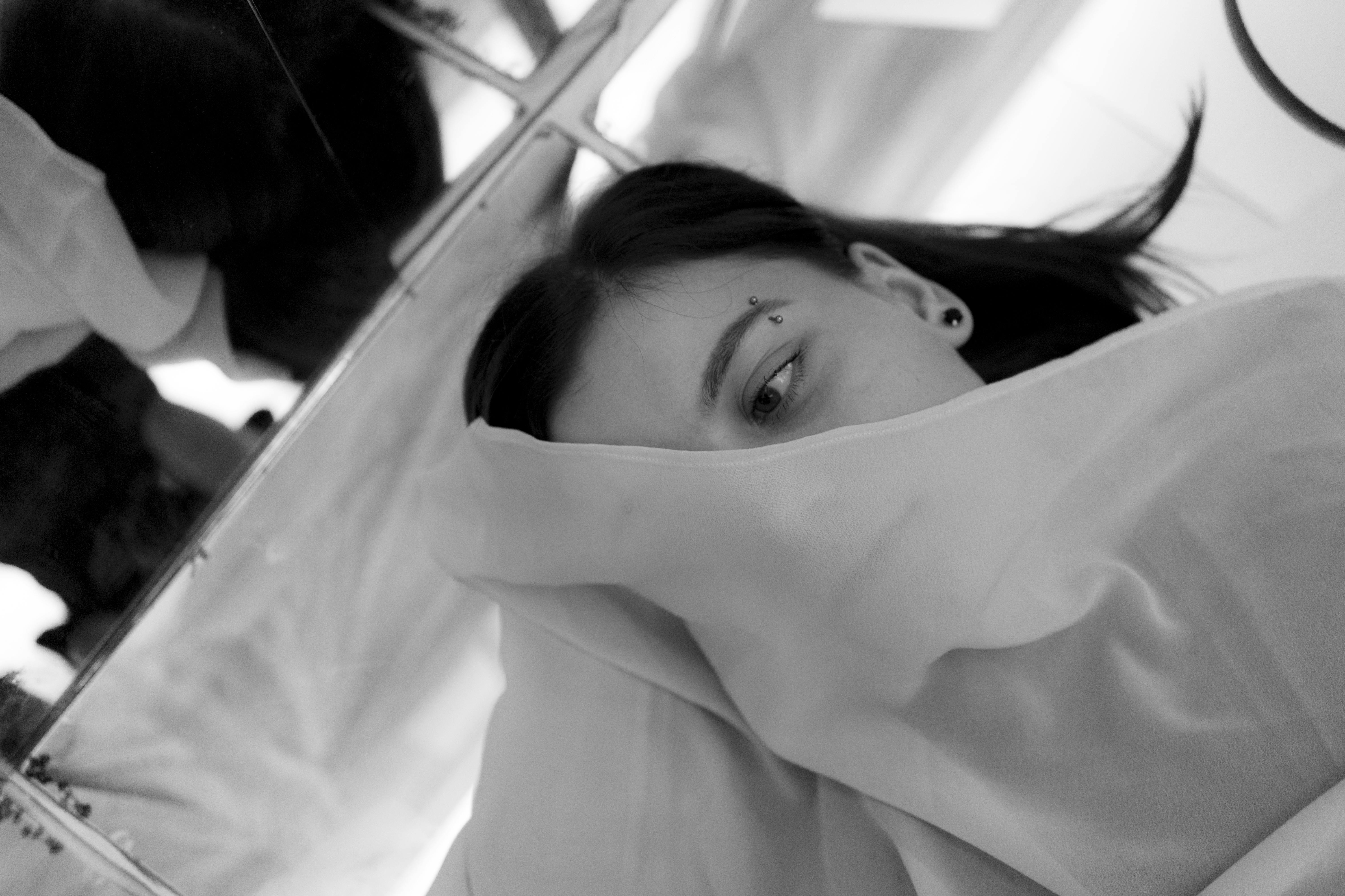 Rebekah’s Veil: Modesty and Trust – The Untold Story of Faith, Humility, and Inner Strength