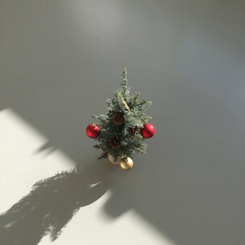 免費 耶誔球飾品, 耶誔裝飾品, 聖誕氣氛 的 免費圖庫相片 圖庫相片