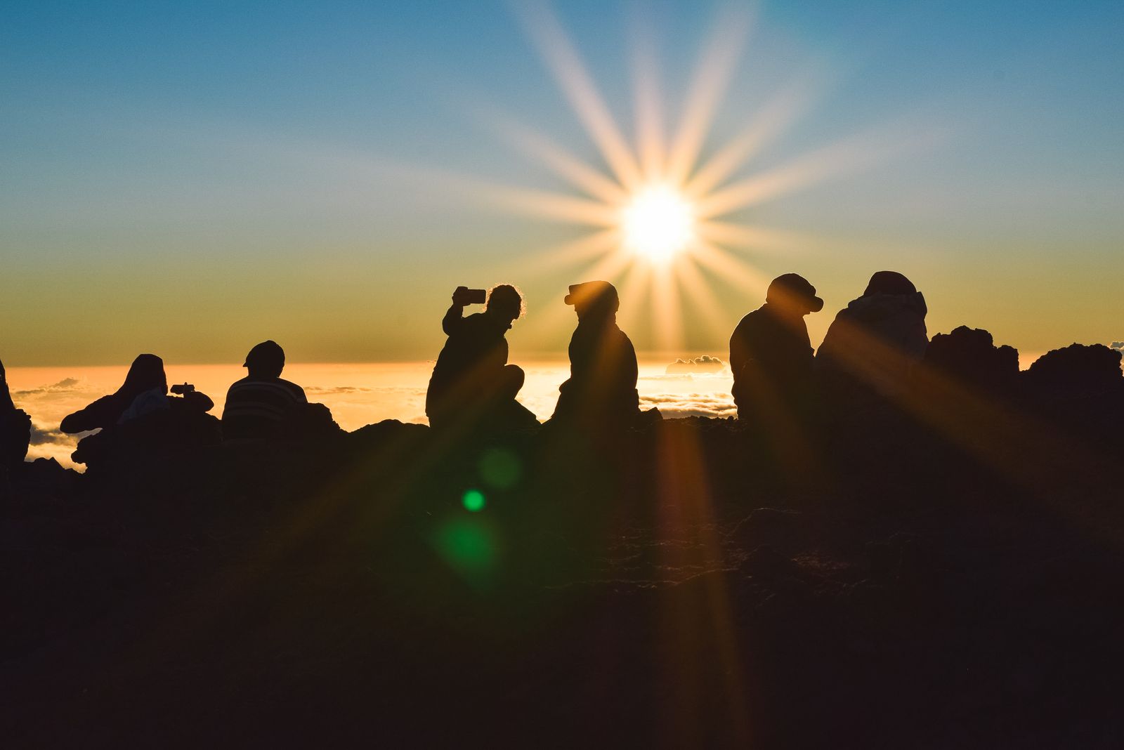 A coordinated group experience while traveling together