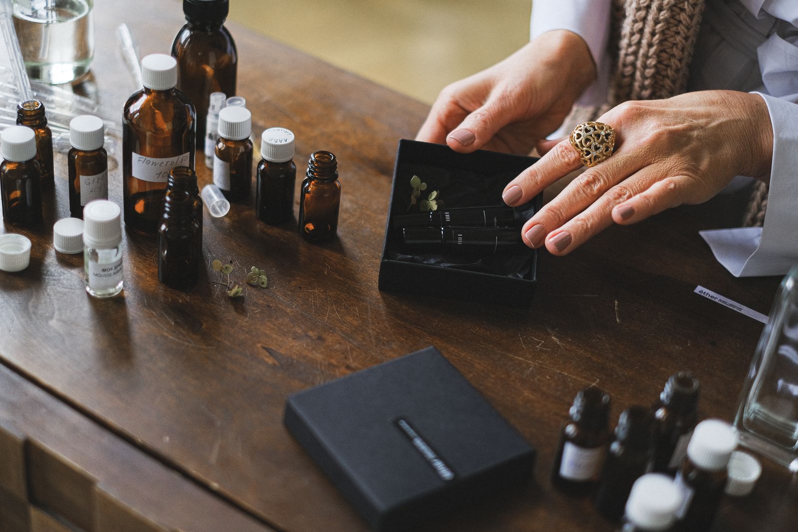 Train your nose with four scent references