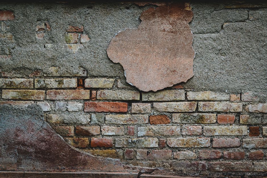 Visible cracks in masonry - masonry near me