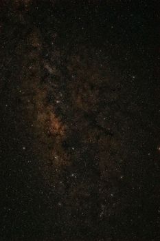 迷人的星空夜色以银河系为特色
