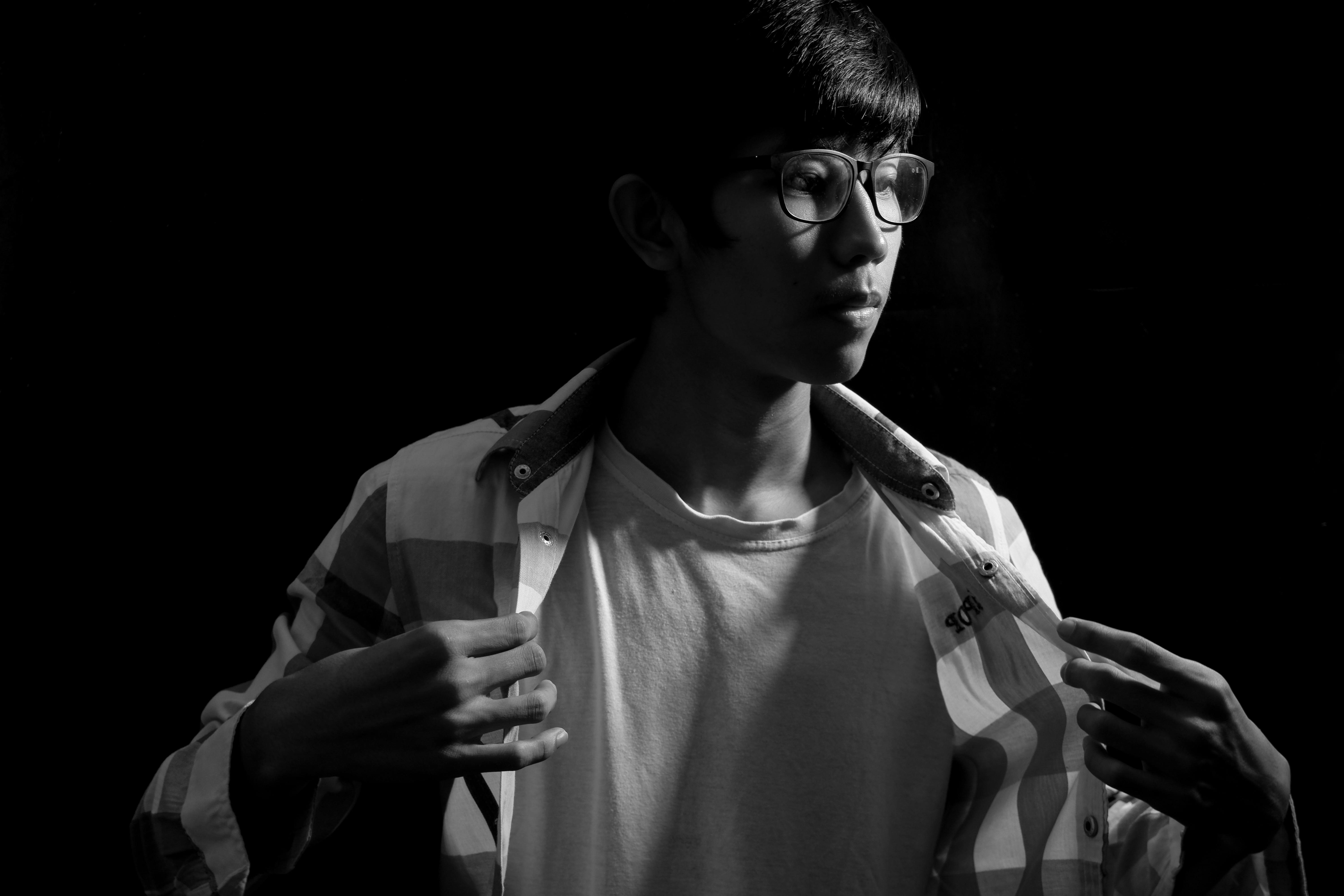 Placeholder image used to represent products being showcased under the social media icons. 3 out of 4.