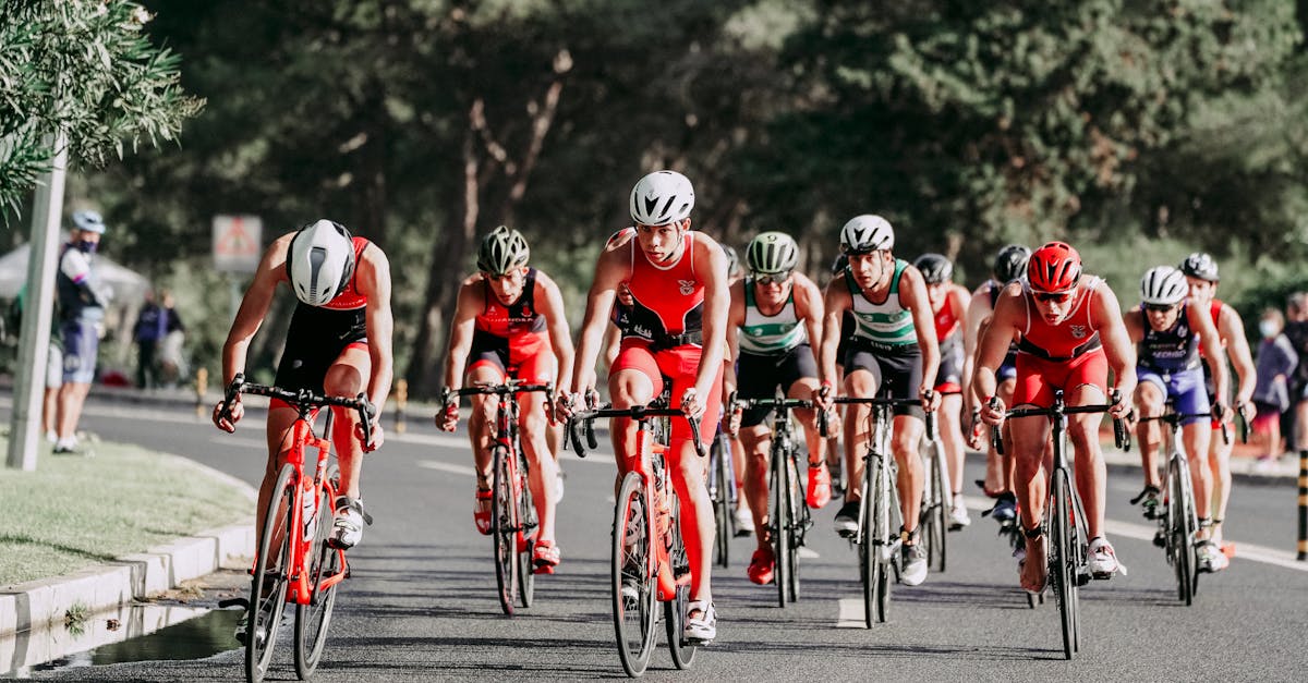 Track Daily Energy Across Your Cycle — Privacy‑First Guide