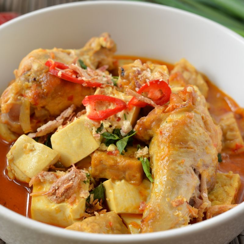 Spanish Pimentón Chicken Chili with Chorizo