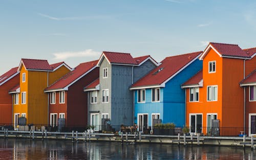 Colorful Houses at the Boardwalk- En Pierwoningen in Groningen