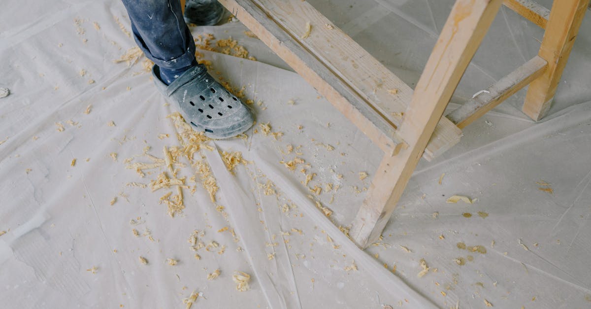 How to remove linoleum floor from wood