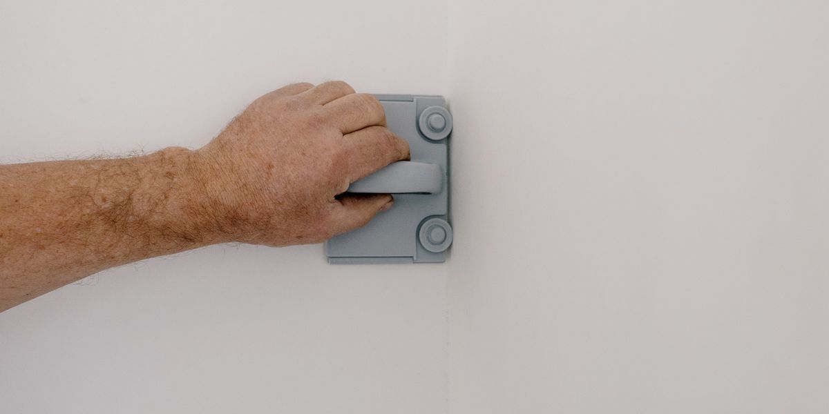 Pose de Gypse Montréal - Guide Complet pour Votre Projet 15 Professional drywall tools and equipment