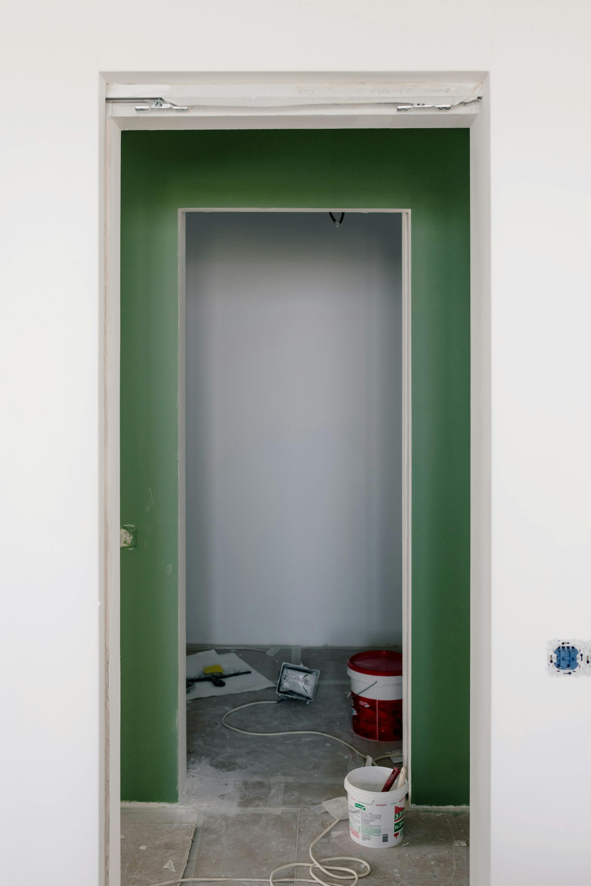 Industrial oven for heat treating parts