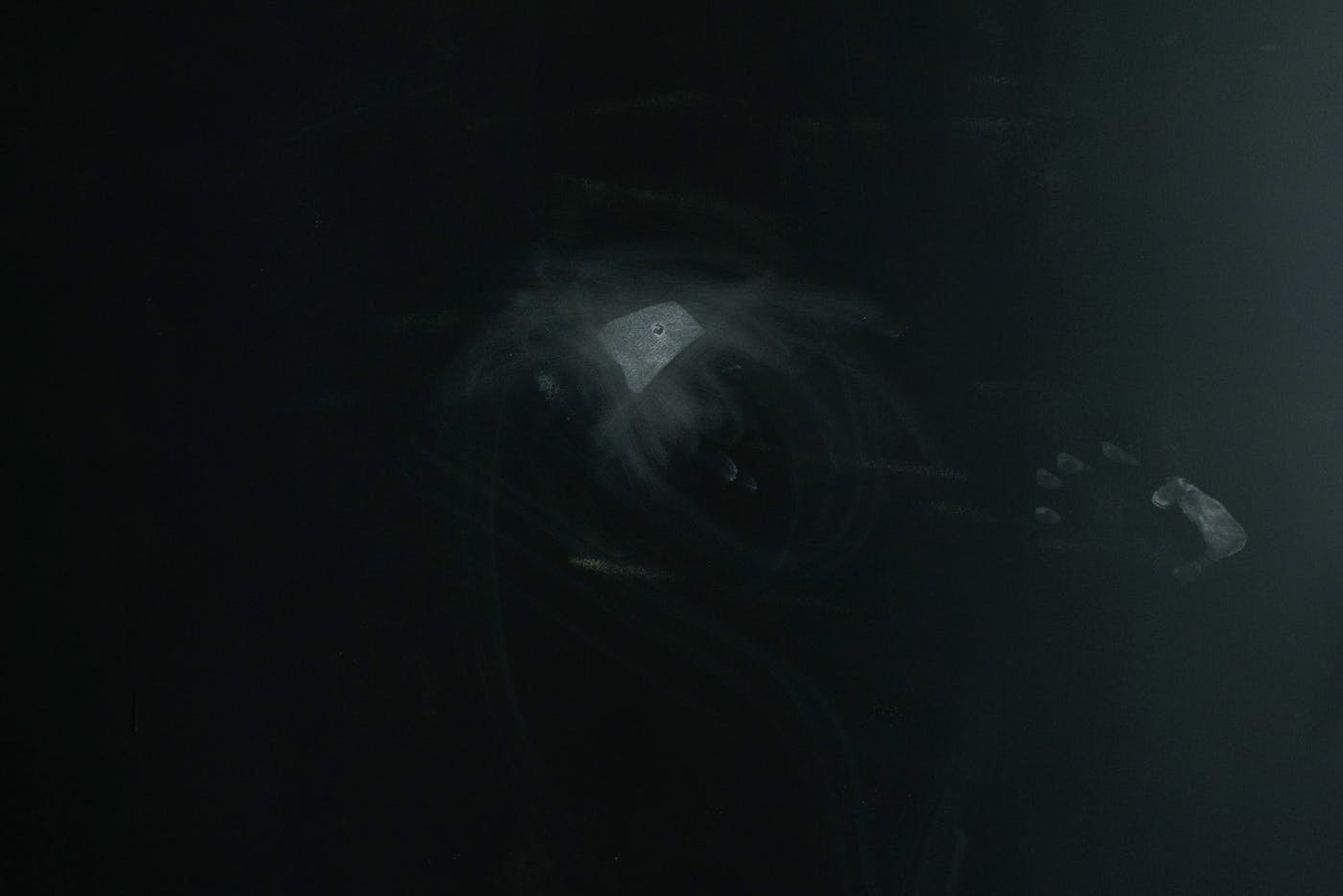 Fassadenarbeiten beim Streichen