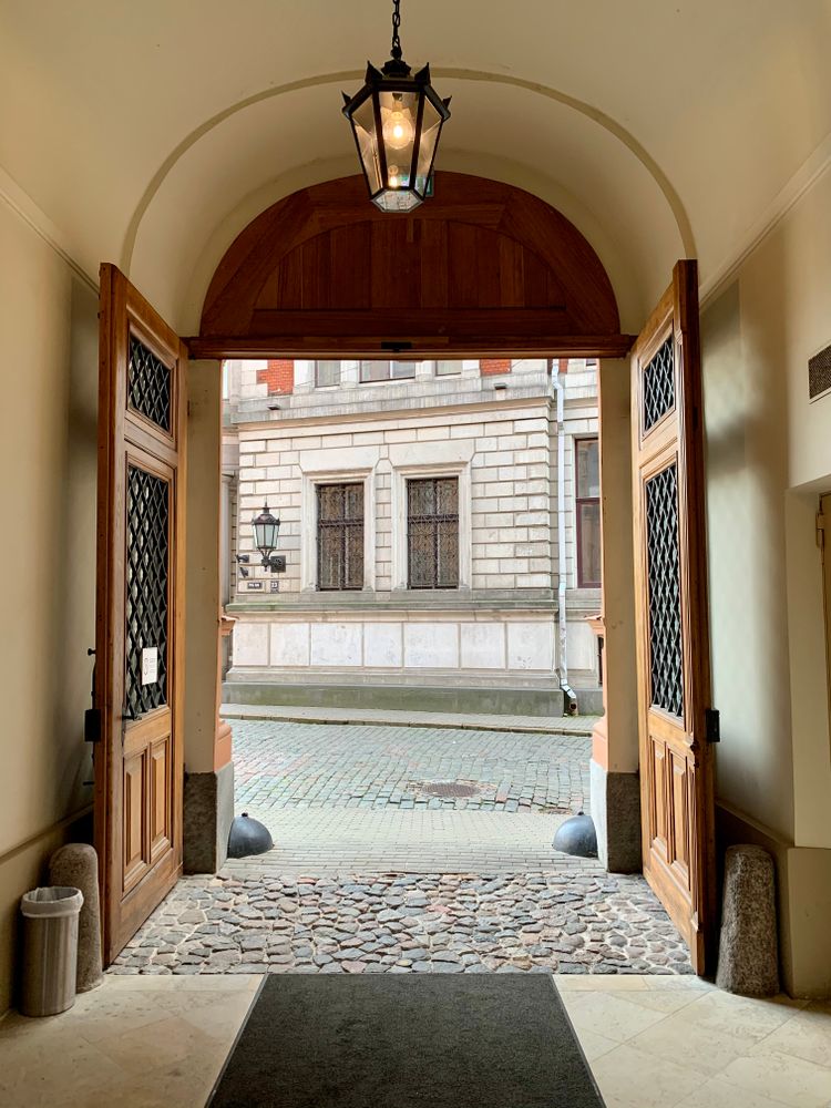 Open Entrance Photos, Download The BEST Free Open Entrance Stock Photos ...