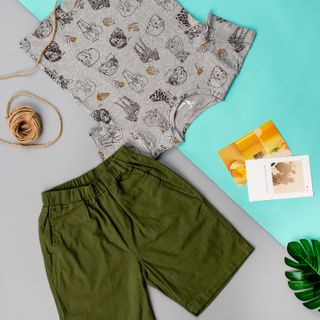 Toddler cotton tee and shorts laid flat, photo by Đặng Thanh T&uacute; on Pexels