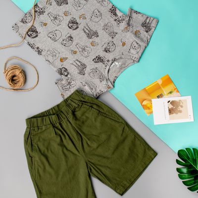 Boys&rsquo; tops and shorts, photo by Đặng Thanh T&uacute; on Pexels
