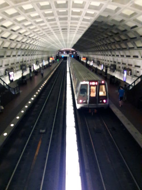 Foto d'estoc gratuïta de estació de tren, metro, transport públic