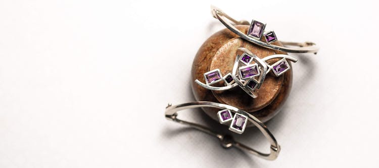 Stylish Shiny Silver Brooch With Mineral And Jewels