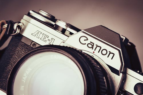 Fotobanka s bezplatnými fotkami na tému analógový fotoaparát. analógová kamera, Canon, dômyselný prístroj