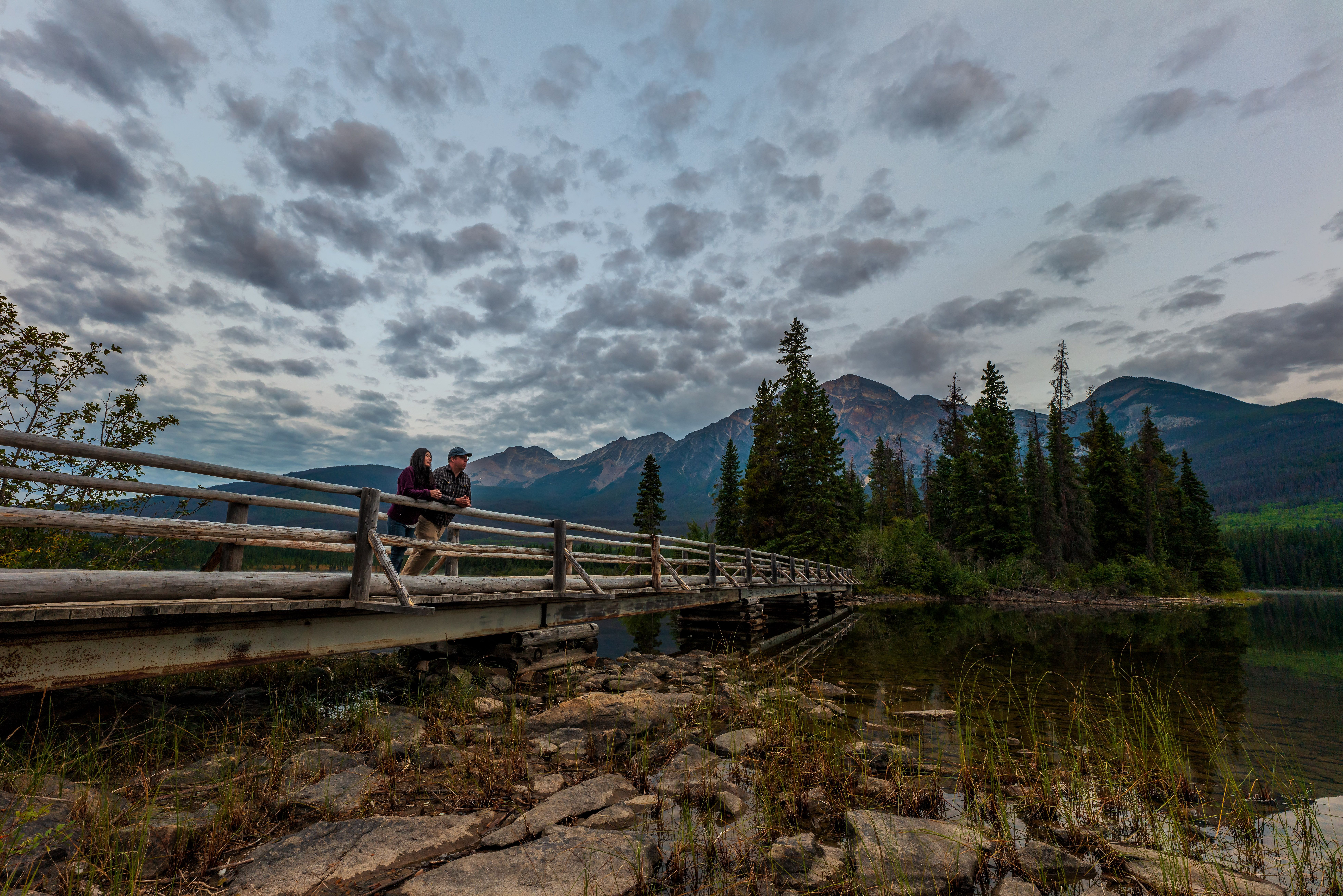 Beginner's guide to free online dating in Canada