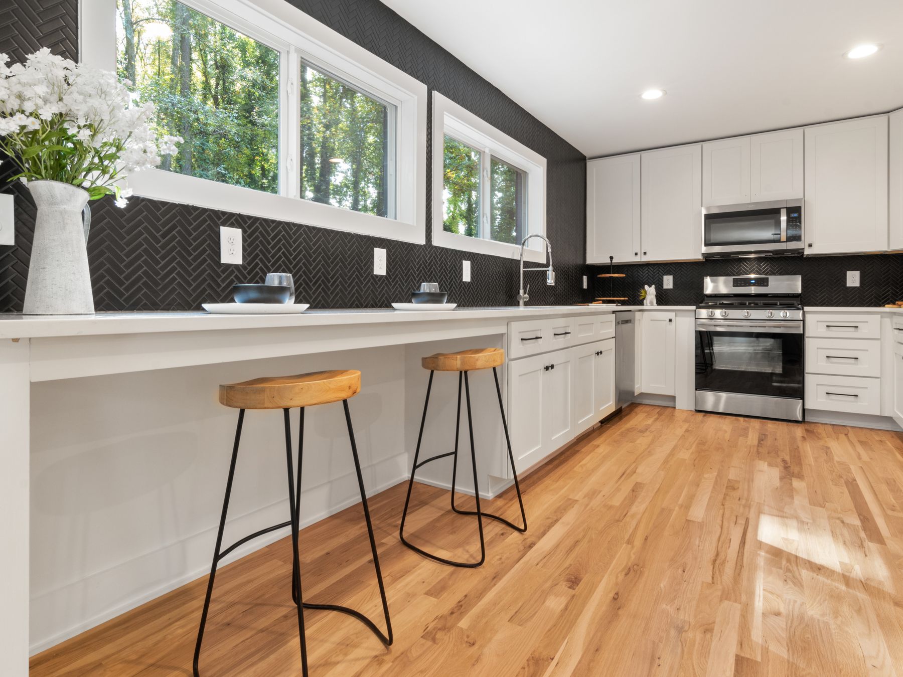 Kitchen Spraying in Hackney Central — walls rolled to an even, flat finish