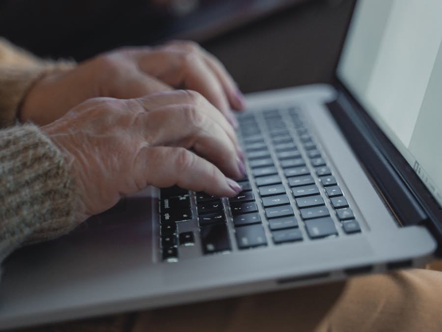 What are the types of publisher?