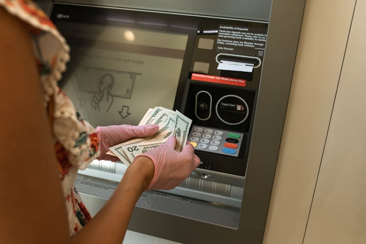 Hạn mức rút tiền ATM MB Đáp ứng nhu cầu thanh toán của người dùng