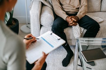 Therapist and client having a calm conversation