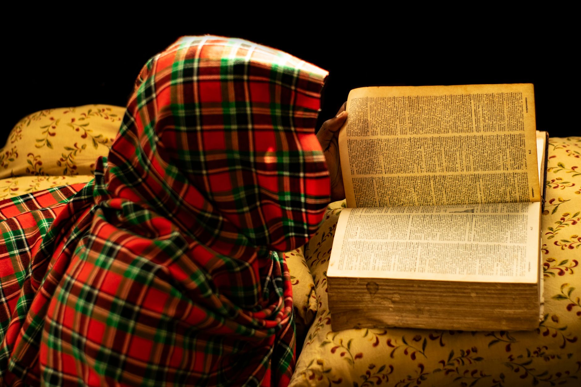 What Is Kanga Cloth, and How Do Its Swahili Proverbs Actually Work as Wearable Messages?