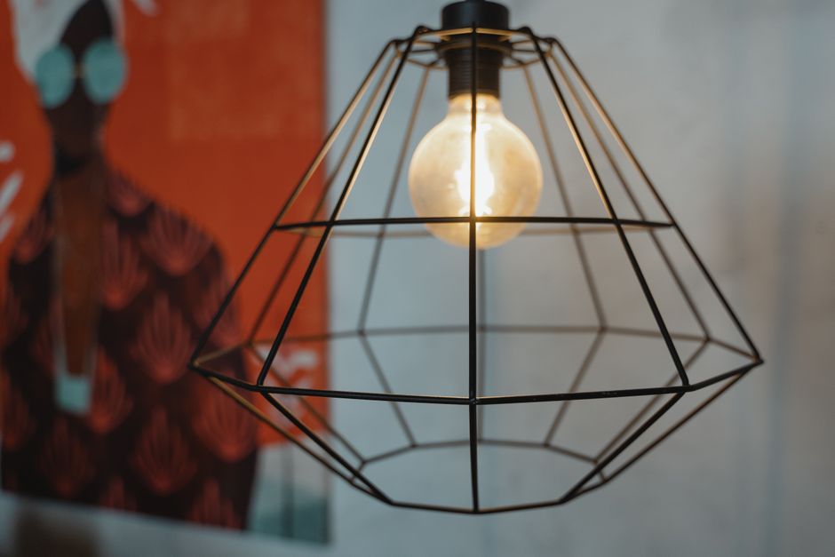 Simpele metalen cirkels als stijlvolle wanddecoratie. Simpele metalen cirkels als stijlvolle wanddecoratie.
