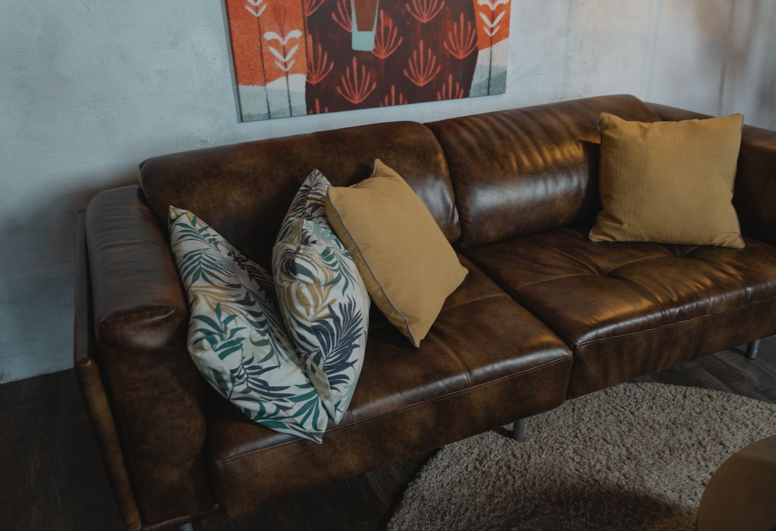 Pailton — movers delivering furniture from a van