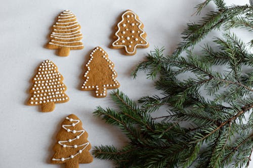 Immagine gratuita di albero di natale, biscotti, foglie di pino