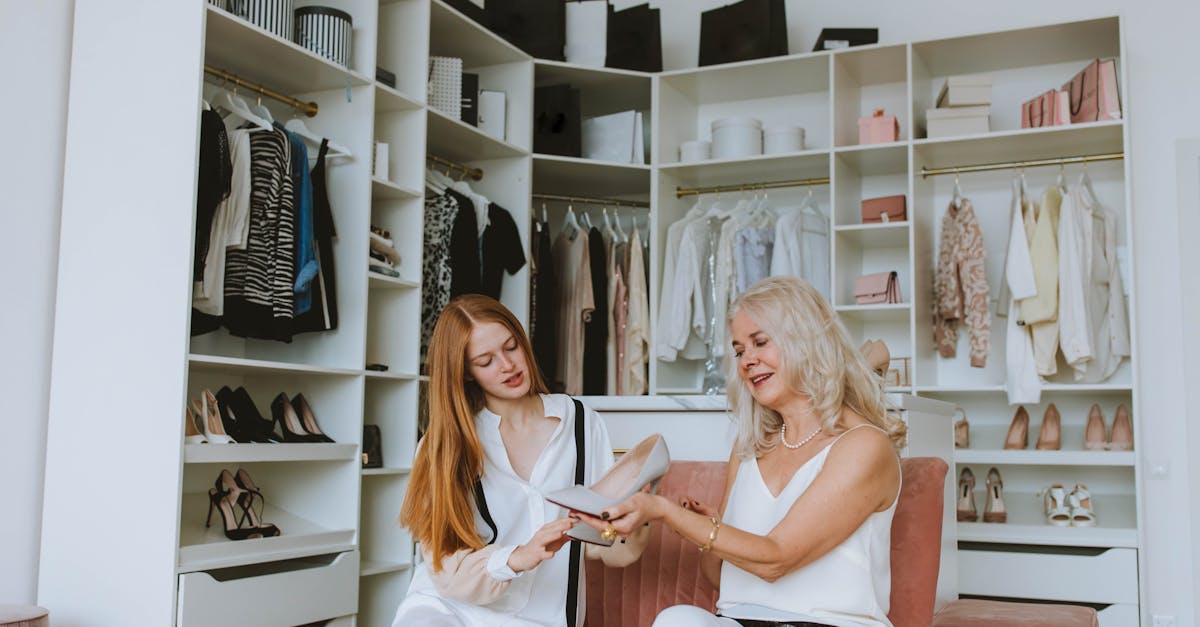 How much does plates closet pay for shoes