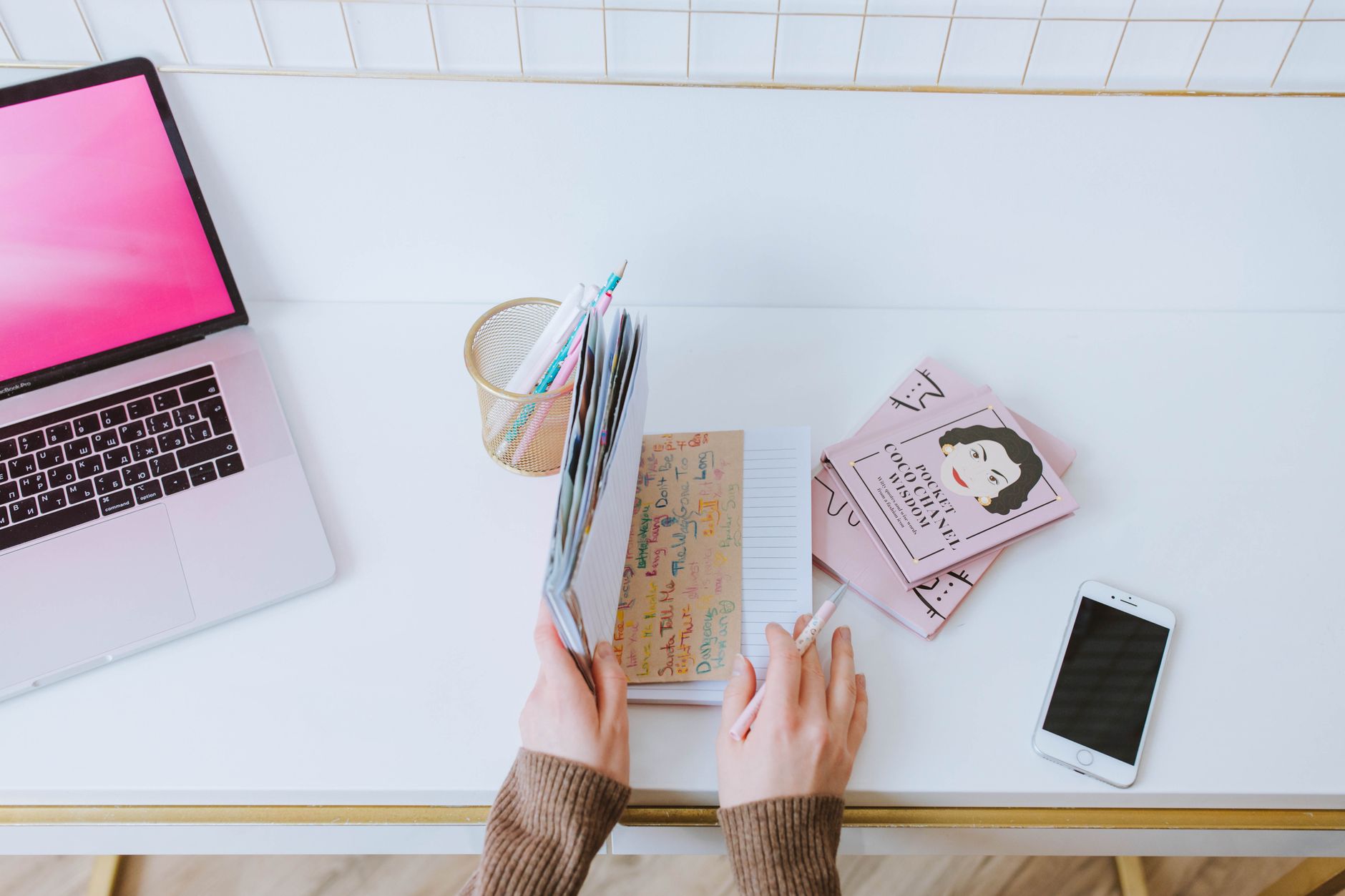 comparing top cheap desk organizer on Amazon