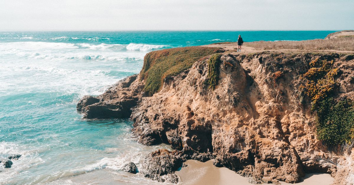 Explore the breathtaking rocky coast of Fort Bragg, California, with stunning ocean views and vibrant waves.