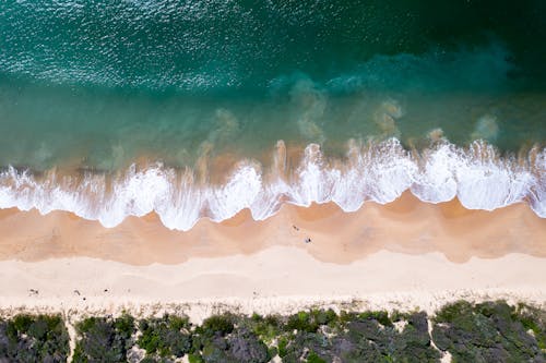 Azuurblauwe Zee In Tropisch Resort