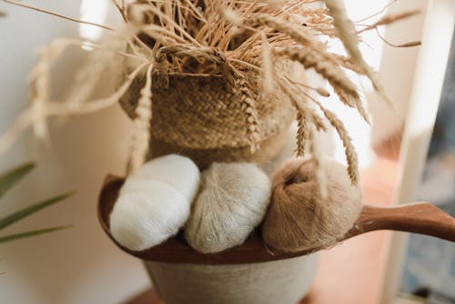 Brown Rope Auf Brown Wicker Basket