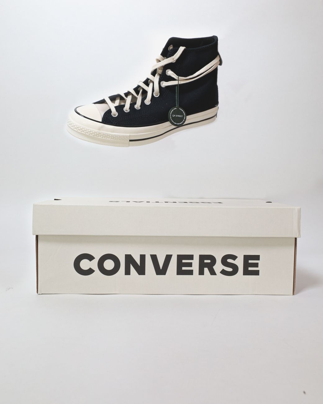 Court Canvas Low