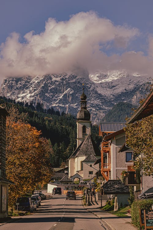 Gratis stockfoto met berg, kerk, plaats