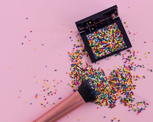 Fotos de stock gratuitas de brocha de maquillaje, colores, creatividad