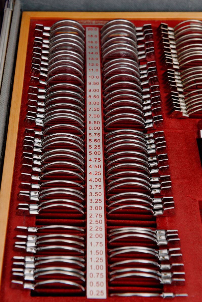 Lens grinding
