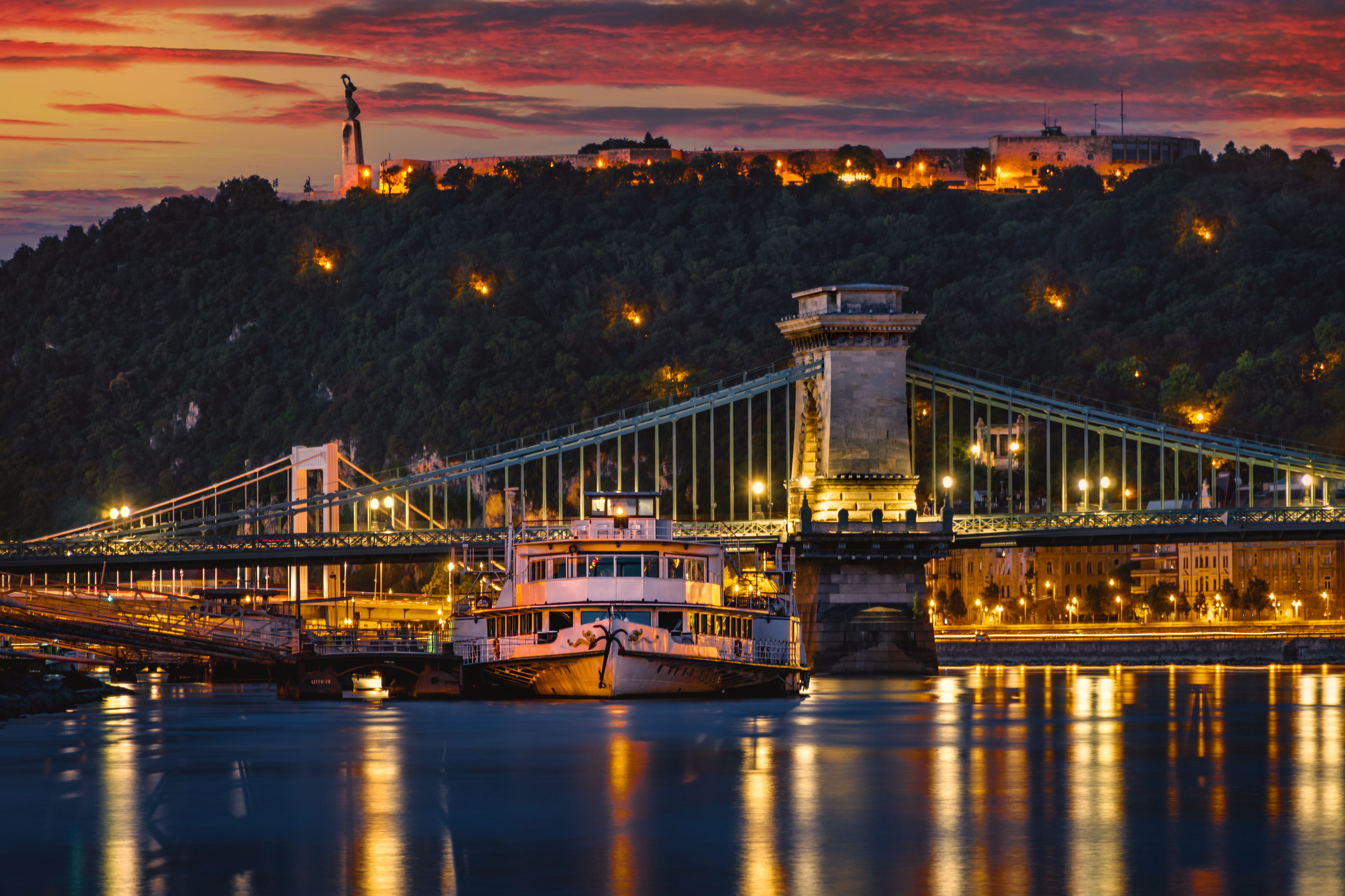 general travel cards — Photo by Robby der Berliner on Pexels