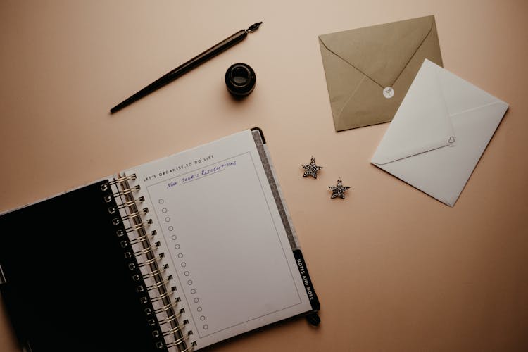 Unlocking Your Cognitive Potential: The Benefits of Journaling thumbnail