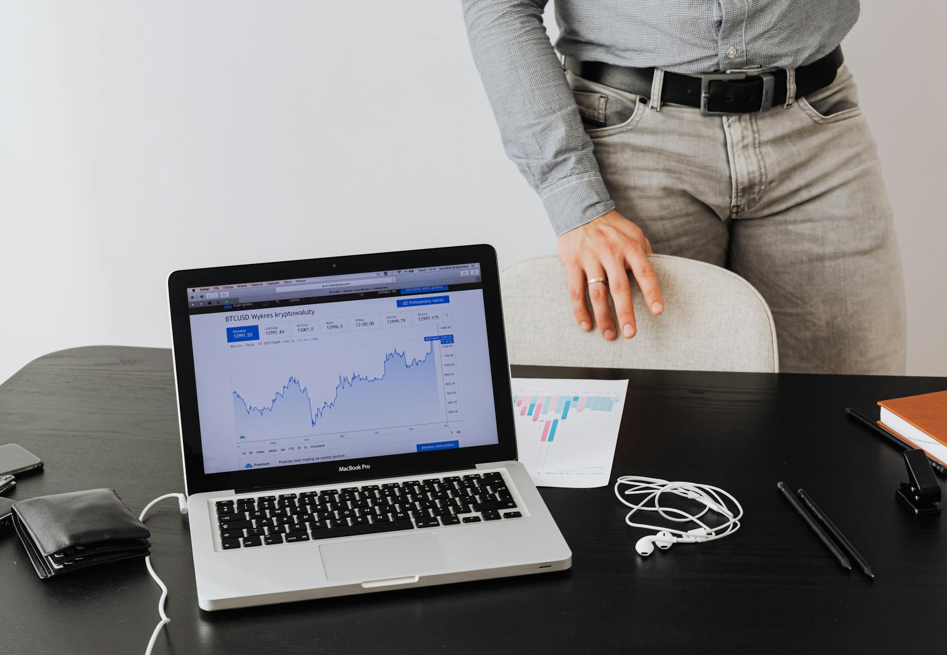 Bitcoin tumbles; Fed rate hike fuels stagflation concerns and crypto market downturn. Bitcoin tumbles; Fed rate hike fuels stagflation concerns and crypto market downturn.